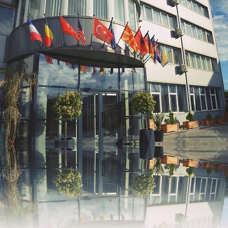 Hotel & Resort Bon Bon Suto Orizari Kültér fotó