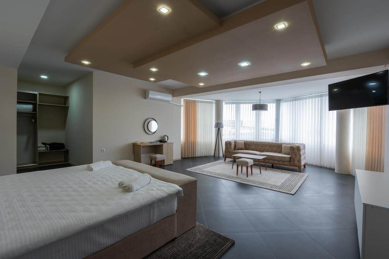 Hotel & Resort Bon Bon Suto Orizari Kültér fotó